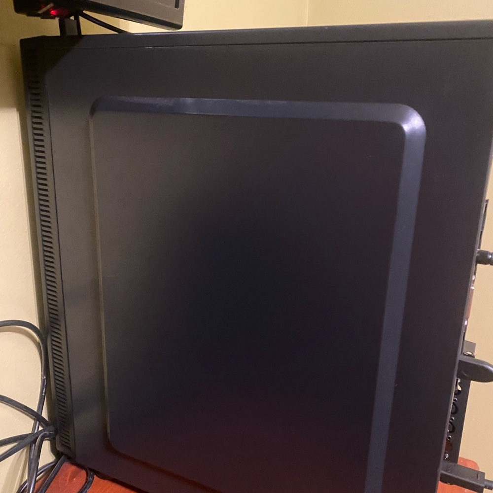 Custom PC - Picture 4 of 5